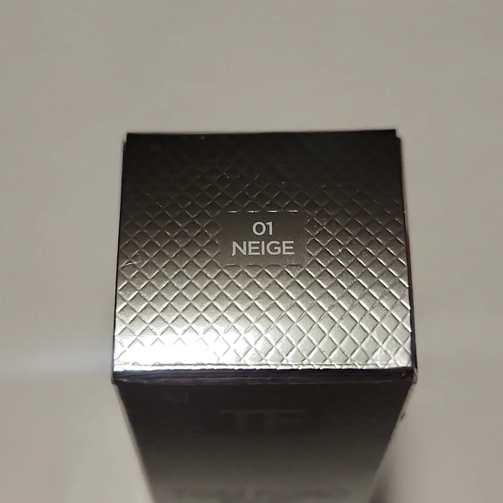 TOM FORD Neige Lip Blush Clutch Size